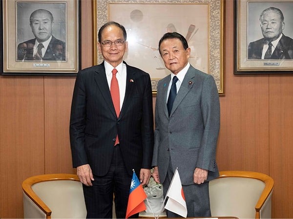 台湾の立法院長ら一行が麻生副総裁・萩生田政調会長を表敬
