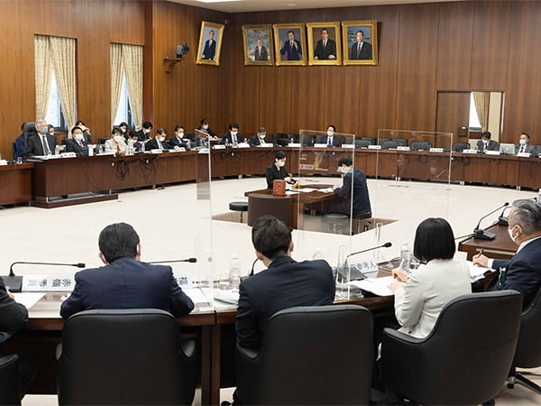 衆参憲法審査会 合区問題・国民投票運動等を議論