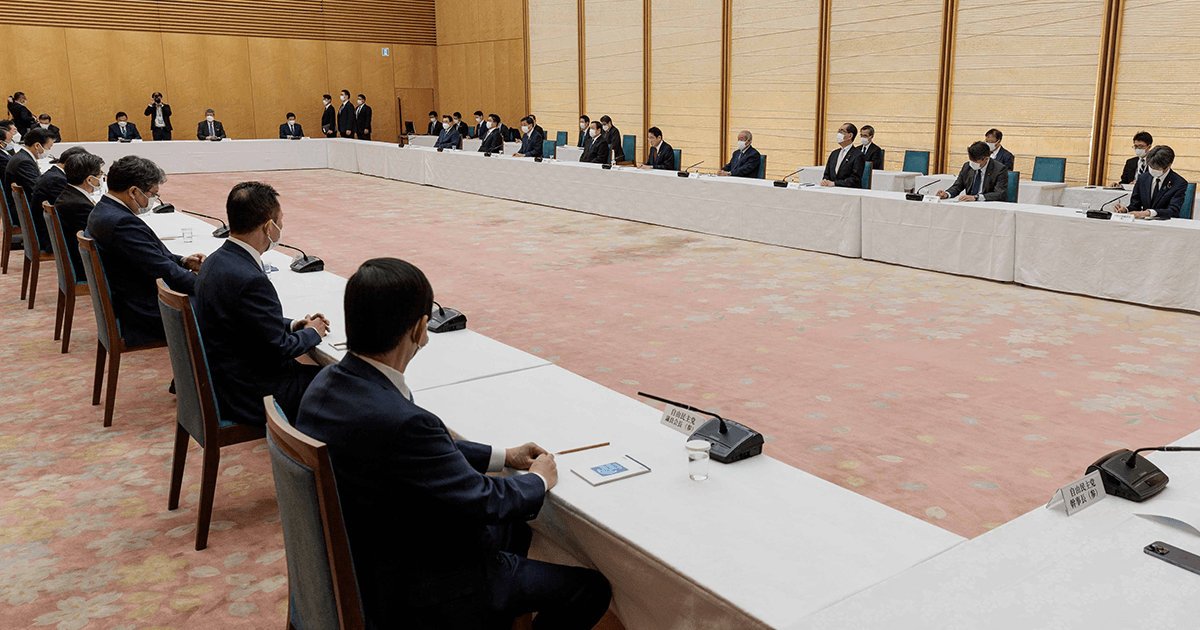 政府与党一体で内外の諸課題に取り組む 今年初めての政府与党連絡会議