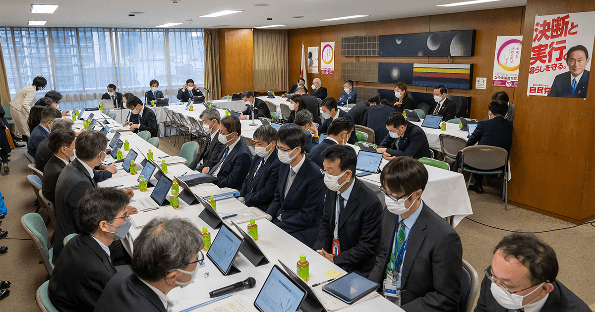 [新型コロナ]「2類→5類」へ分類変更の議論開始<br>ウィズコロナに向け段階的な移行で調整