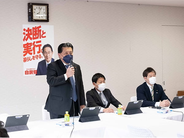 マイナンバーカード、新生児の顔写真不要に今国会で法改正目指す