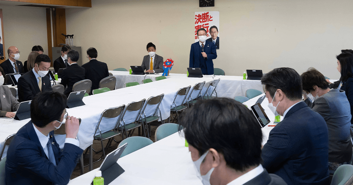 世界初の「空飛ぶクルマ」運用へ 政府から進捗報告受ける