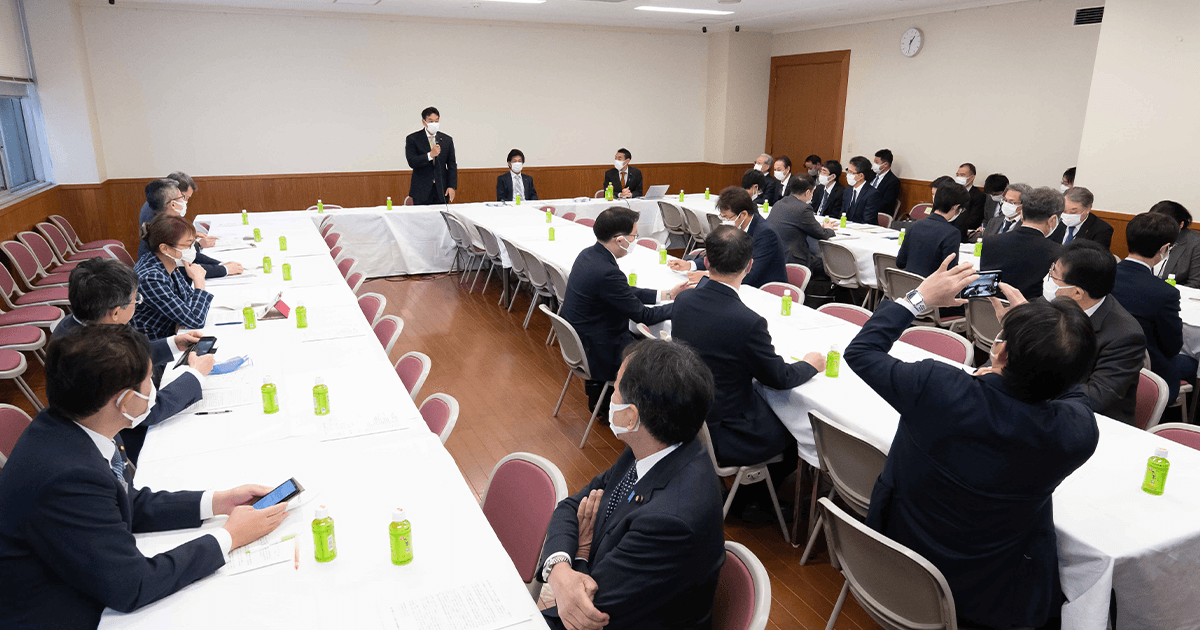 [新型コロナ] 5類移行へ提言取りまとめ新たな医療体制へ段階的に移行を