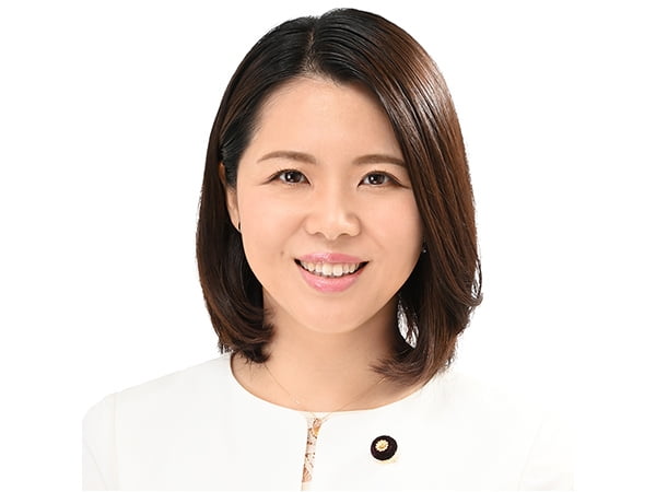 自由民主1面コラム「幸響」友納　理緒　広報本部新聞出版局次長
