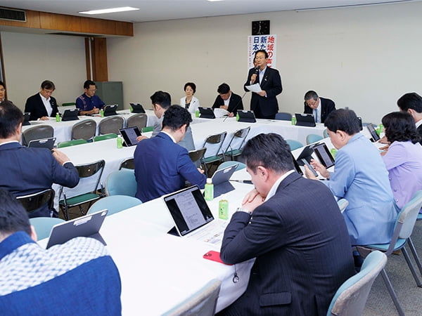 北ミサイル、EEZ内落下と推定政府から説明受ける