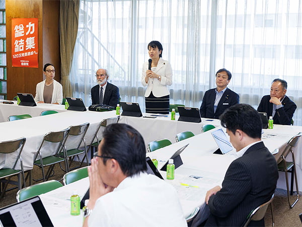 「論文には論文で反論を」慰安婦問題の通説覆したラムザイヤー氏から講演受ける