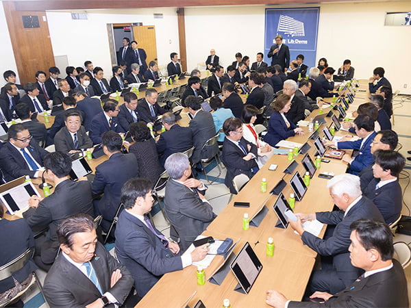 デフレ完全脱却につながる予算編成議論を来年度予算編成の基本方針を了承　政調全体会議