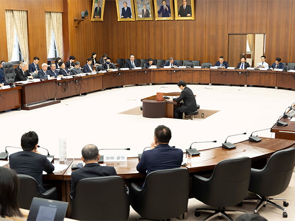 衆院憲法審査会　国民投票法巡る諸課題等を議論