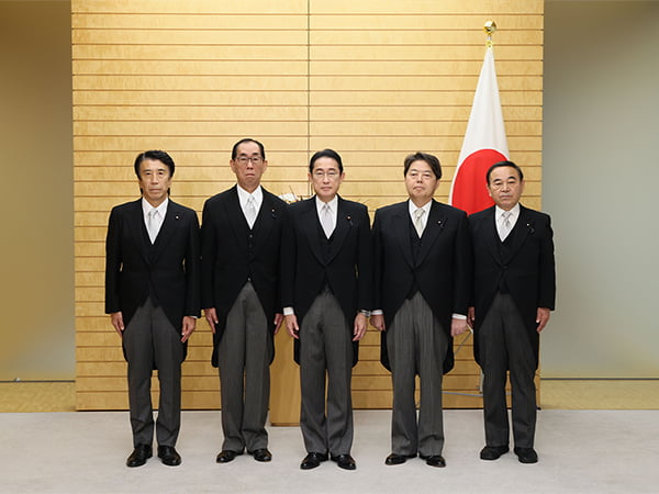 岸田内閣の新体制が発足