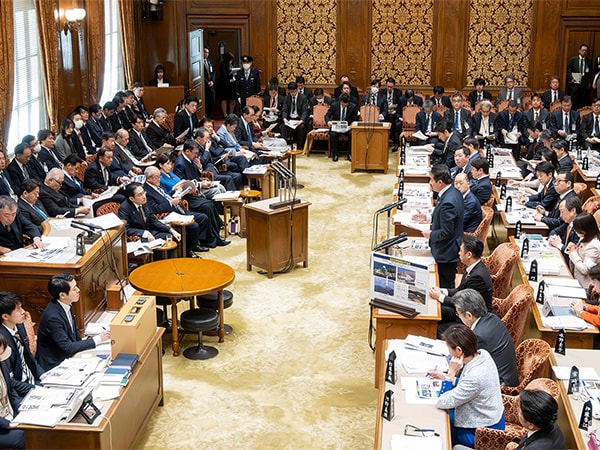 参院予算委基本的質疑 被災地支援の推進を