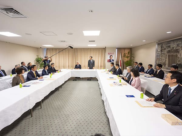 総裁選 9月27日に新総裁を選出へ9月12日告示 15日間の選挙戦