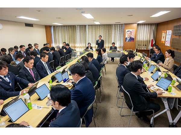 能動的サイバー防御の法整備へ関係会議が有識者提言の説明受ける