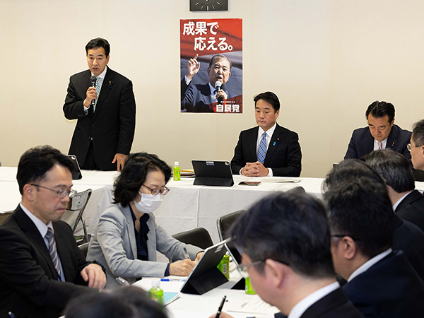 「知恵は現場にある」情報通信成長戦略検討特命チームが初会合