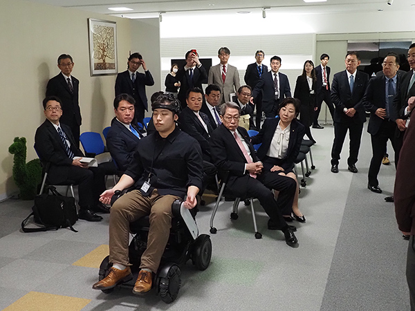 AI開発・実装状況を視察情報通信戦略調査会