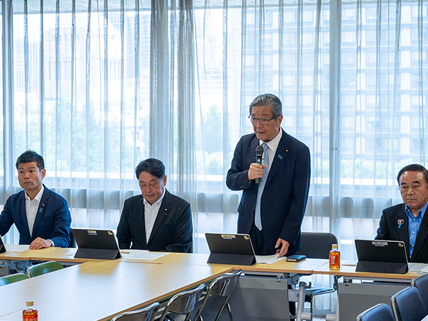豪雨災害 激甚指定へ 党一丸で復旧支援取り組む