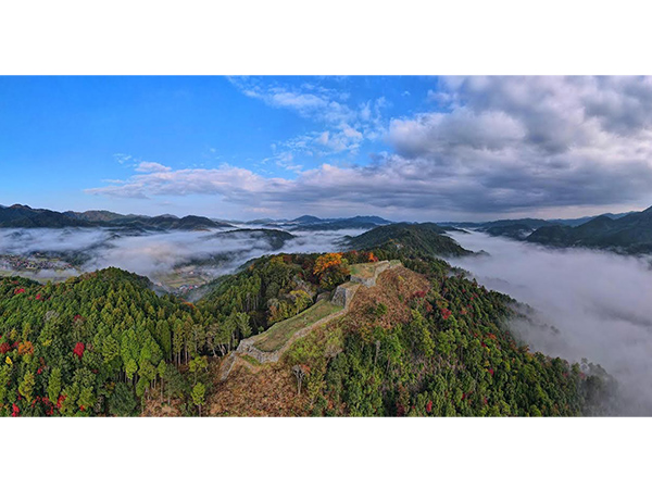 日本遺産 歴史を紡ぐ城下町津和野の今昔『百景図』の風景を歩く