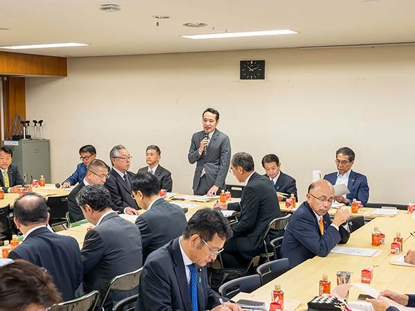 国産飼料の生産拡大と生産性向上を畜産・酪農対策委がJAからヒアリング