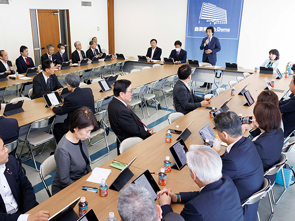 介護分野を巡る諸課題を議論 関係団体ヒアリング