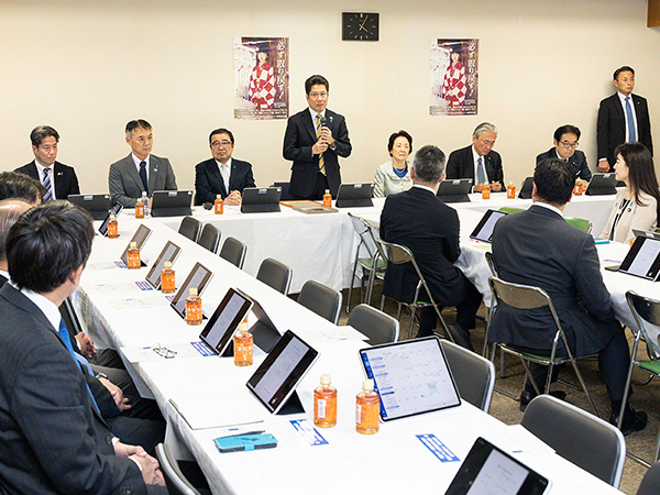 高市政権で拉致問題の全面解決を被害者家族とトランプ大統領の面会を受け、会議を開催