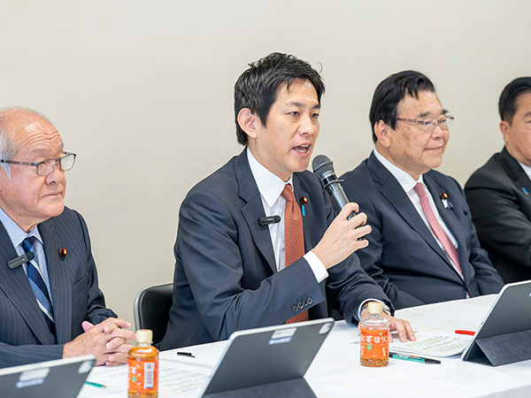 全国政調会長会議 経済対策に現場の声反映小林政調会長「移動政調会」実施へ意欲