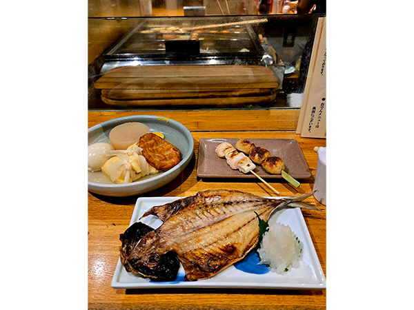 自由民主8面コラム「思わず食べたい私の推しメシ」かまやち 敏参議院議員地元に愛されるおでん