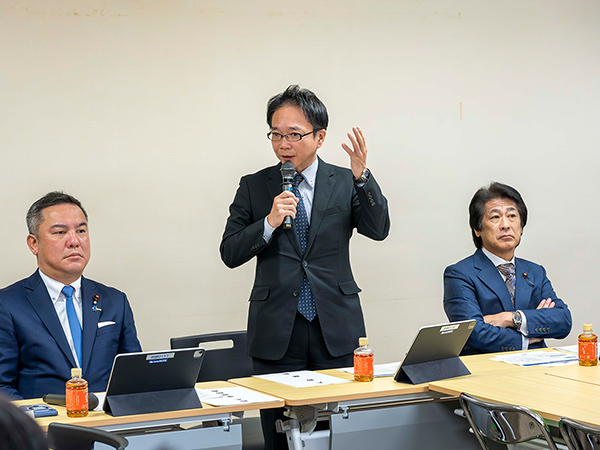 医薬品産業を「成長産業」として支援 創薬力強化育成PT提言