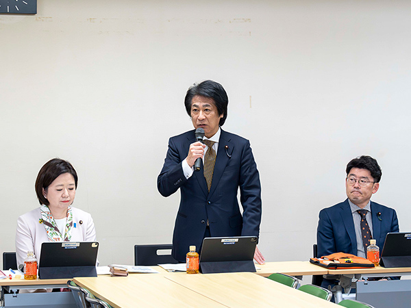 産前産後の切れ目のない支援 関係5団体からヒアリング