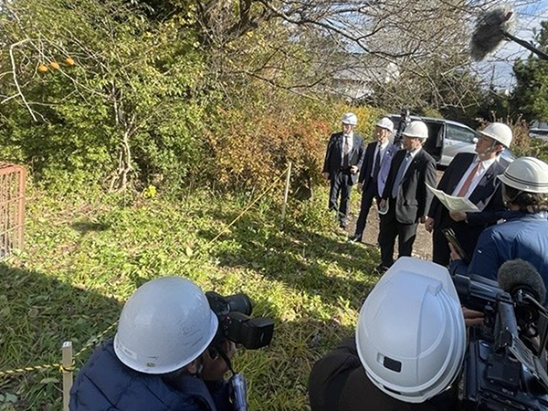 秋田県のクマ対策を視察移動政調会がスタート