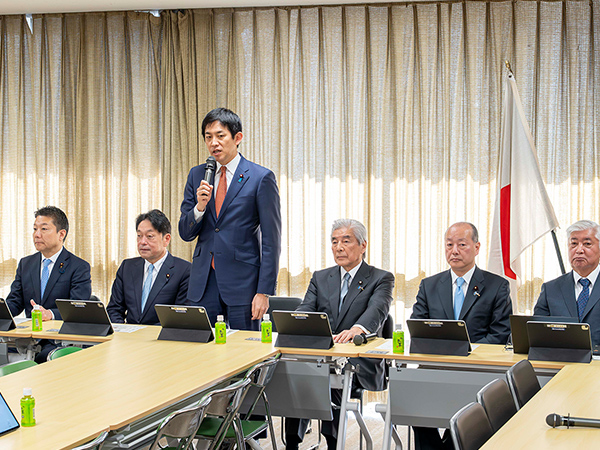 中国軍機によるレーダー照射は「断じて容認できない」日本の正当性発信を