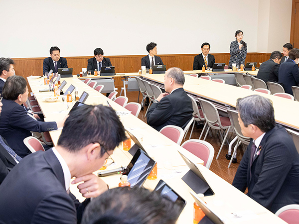 メガソーラー問題 規律強化に向け議論