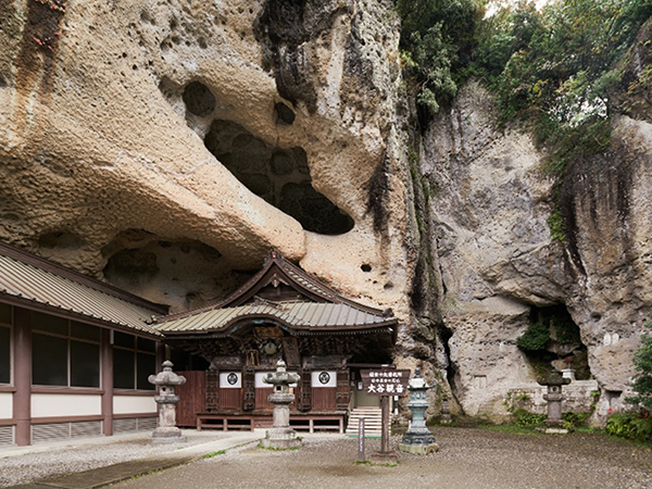 日本遺産 歴史を紡ぐ地下迷宮（めいきゅう）の秘密を探る旅〜大谷石（おおやいし）文化が息づくまち宇都宮〜