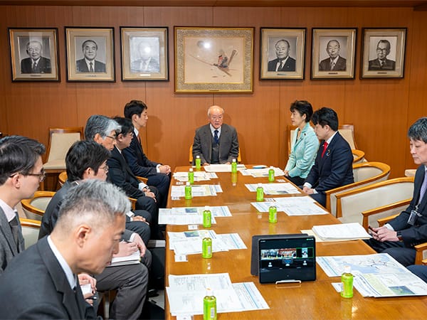 大雪への備え「先手先手の対応を」鈴木幹事長党役員が政府からの報告受ける