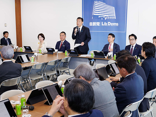 「国民が安全安心に暮らせる外国人政策を」外国人政策本部が政府の取り組みをヒアリング