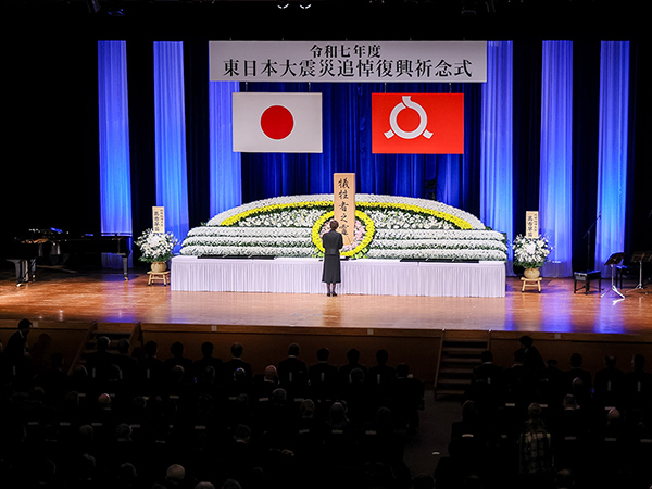高市総理「被災地の復興に全力」　東日本大震災発災から15年