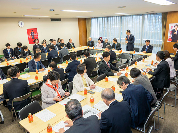 刑事再審制度の見直し巡り関係者からヒアリング法務部会・司法制度調査会合同会議