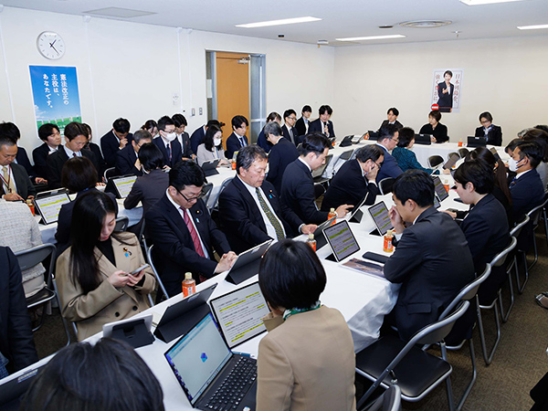 こども・若者の自殺は「社会の課題」実効性ある対策へ事業者からヒアリング