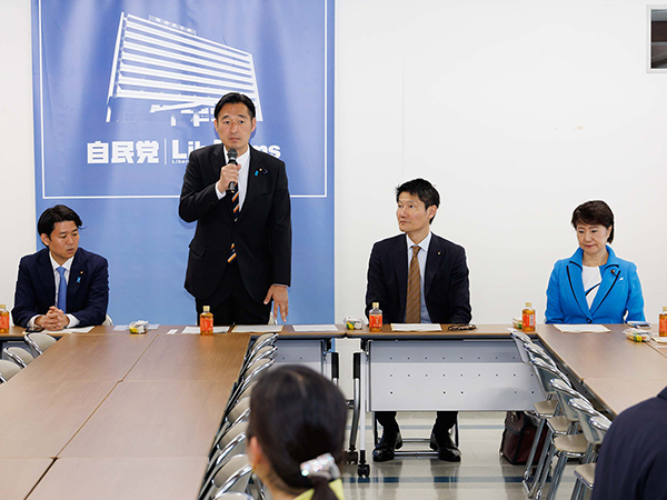 責任の所在と背後関係の究明を辺野古沖転覆事故について説明受ける