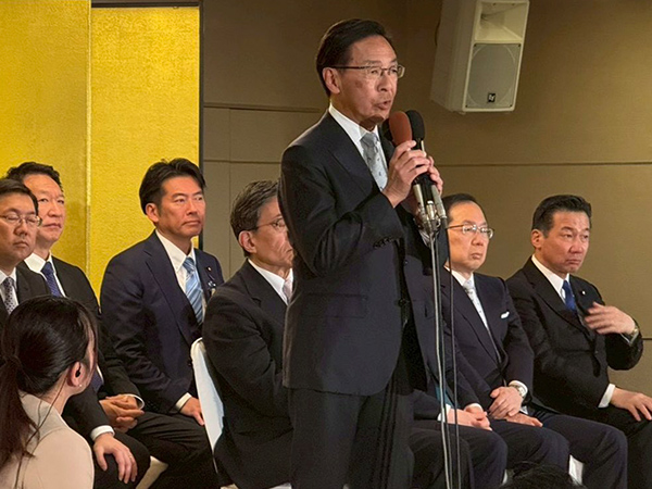 京都府知事選 政策で府民に応える西脇隆俊氏が3選果たす
