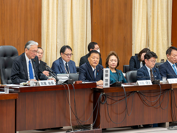 憲法改正 議論加速を呼び掛け 国防規定の不備を指摘