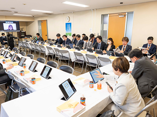 「内密出産を病院や自治体で対応するには限界がある」内密出産PTが有識者からヒアリング