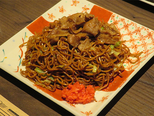 自由民主8面コラム「思わず食べたい私の推しメシ」丹羽 秀樹衆議院議員瀬戸焼そば