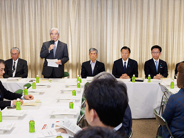 憲法改正 全党一丸で国民世論醸成に取り組む 衆院総選挙後初の本部会議で確認