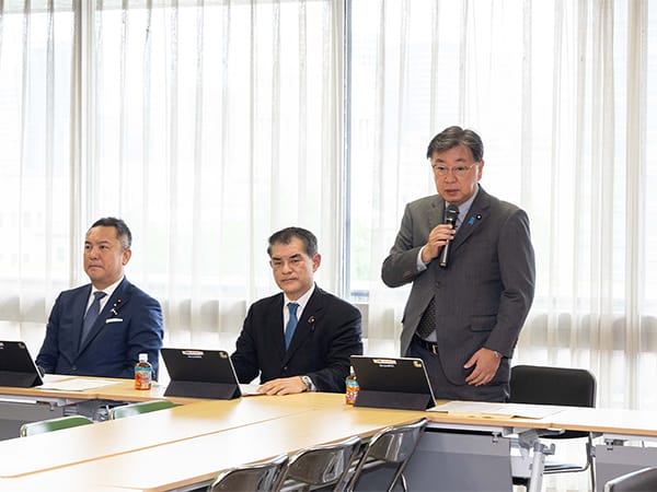 国旗の損壊等に関する制度検討PT 議論の整理と論点を取りまとめ