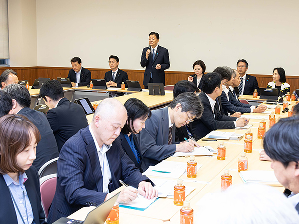 「国と地方自治体の連携を強化した包括的な外国人政策を」外国人政策本部が静岡県知事と三重県鈴鹿市長からヒアリング