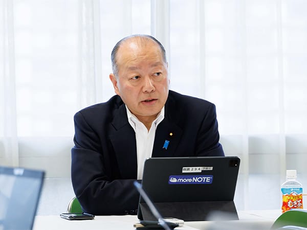 「世界での日本の存在価値が外交面で高まっている」外交部会と調査会が日韓首脳会談・日米首脳電話会談・米中首脳会談の報告を受ける