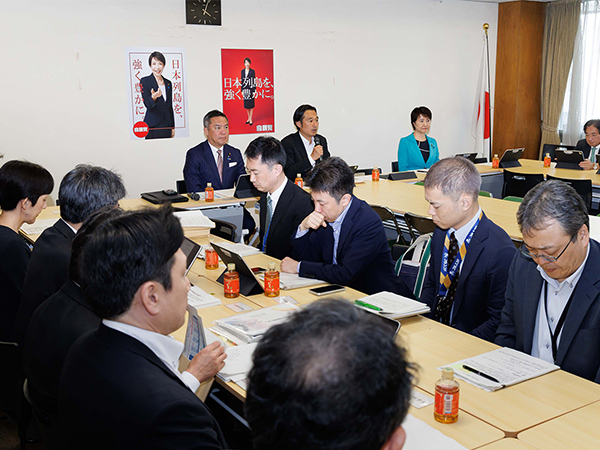 文科部会「教育基本法違反」認定に支持の声辺野古沖転覆事故について説明受ける