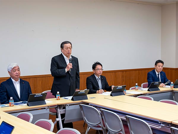 「新しい戦い方」や継戦能力確保を重要視安全保障調査会が戦略3文書改定に向けた提言案を浜田安保調査会長へ一任