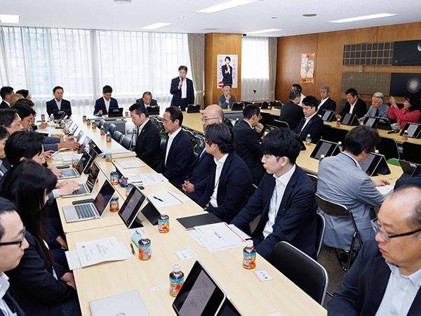 現場の声を踏まえたインバウンド消費と民泊事業を観光立国調査会が事業者と自治体からヒアリング