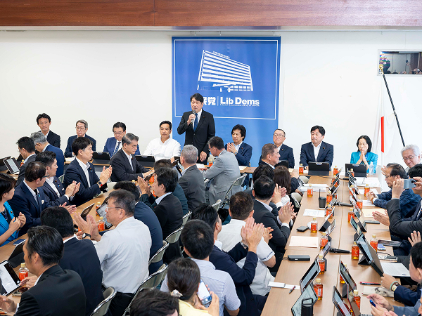 飲食料品の消費税実質ゼロへ「議長案」を関係合同会議で一任