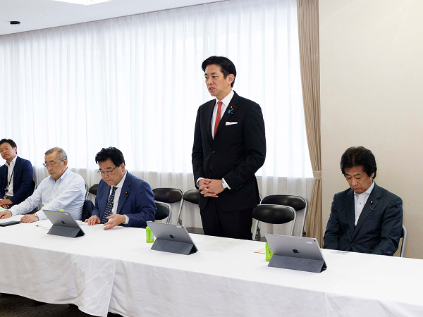 思い切った要求で強い経済をつくる令和9年度予算概算要求で各部会等から報告受ける